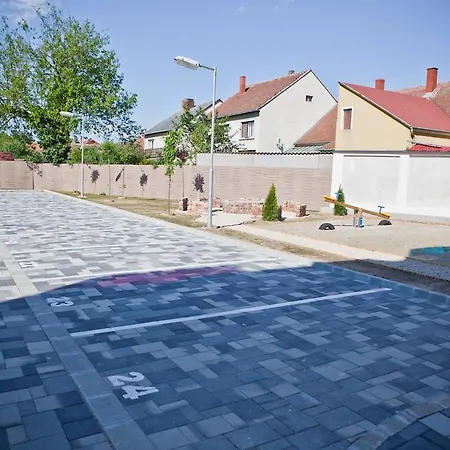 شقة Ametiszt Apartman *