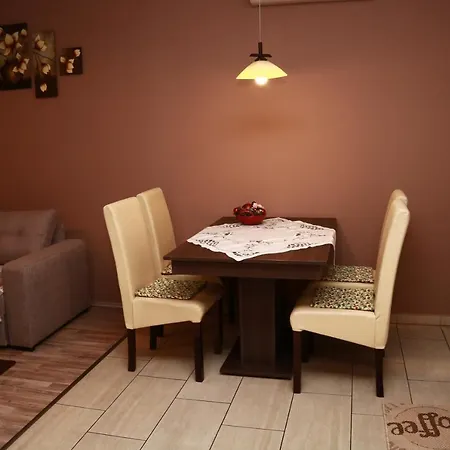 Ametiszt Apartman *